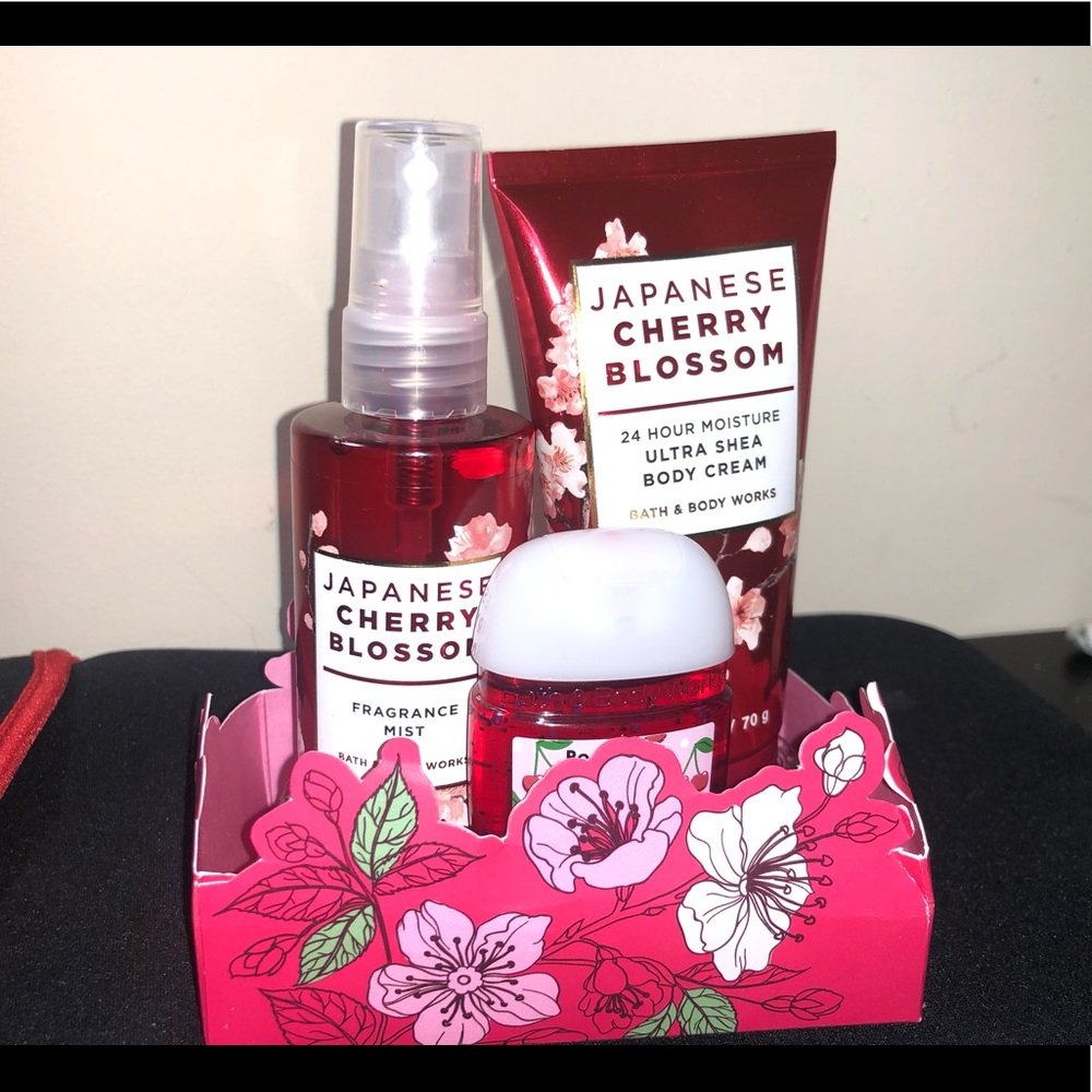 NEW Bath and Body Works - Japanese Cherry Blossom